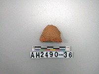 藏品(紅色夾砂陶片)的圖片